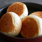 フライパンで手ごねパン焼いてみた!Frying Pan Bread NO OVEN