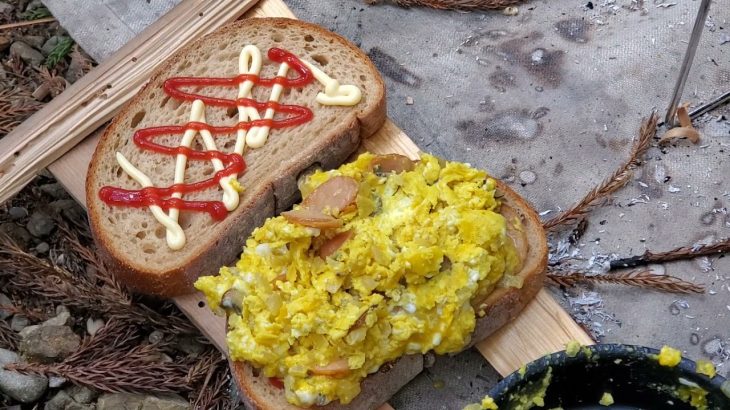 キノコスープとソーセージ串で冬キャンプ飯【ぼっちキャンプ前半】