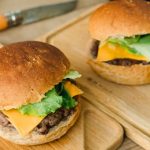 簡単キャンプ飯！ハンバーガー作ってみた