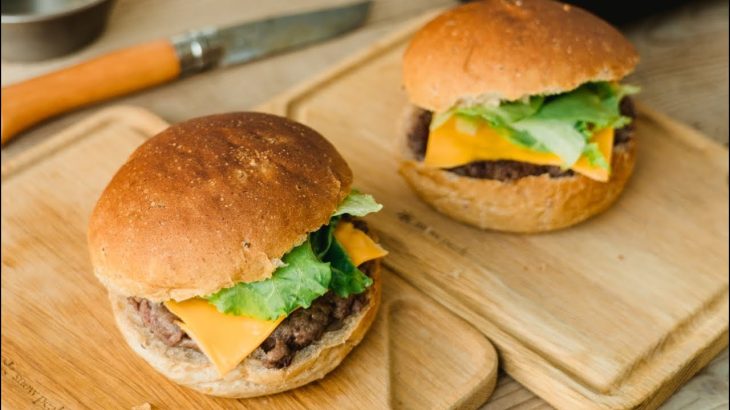簡単キャンプ飯！ハンバーガー作ってみた