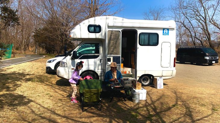 ファミリーキャンプ【外で遊ぶと生まれる時間】朝から晩まで牡蠣を食べる。そして焼き鳥をくし打ち炭火で焼く忙しさ