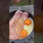 誰でも簡単!!キャンプ飯　ジブリ飯（ベーコンエッグ） #shorts