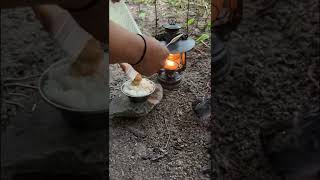 【キャンプ飯】前日のおつまみを宇宙白飯でリメイク#Shorts#ソロキャンプ#キャンプ飯