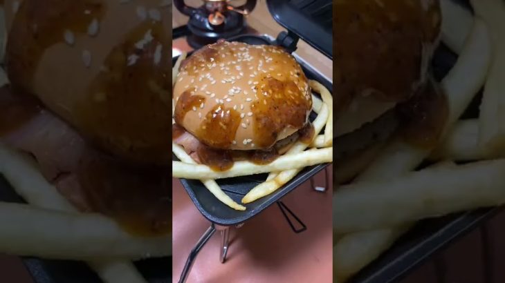 【キャンプ】月見バーガー🍔挟んでみたかった。#shorts #キャンプ飯 #キャンプ #camp#camping#cooking #月見バーガー#マクドナルド#macdonald