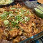 ネギと鶏モモ肉の赤味噌グラタン【プラベキャンプ場と猫と糖尿病食】誰が作っても絶対美味しい！【週末里山料理VLOG】