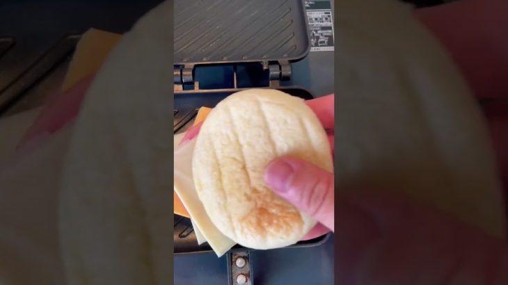 p山さんの朝食🥞#shorts #キャンプ飯 #ホットサンドメーカー