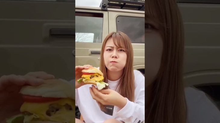 爆ウマチーズたっぷり肉肉バーガーをキャンプで食べたい