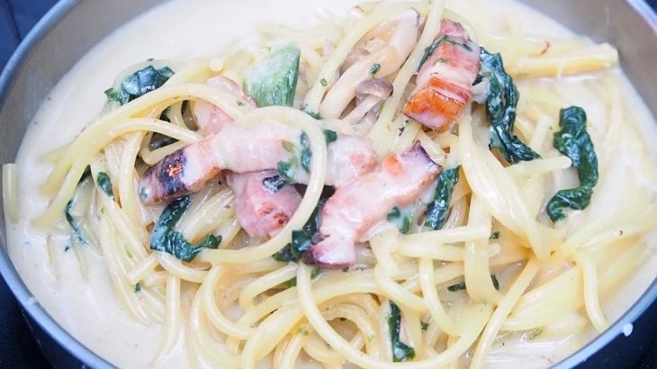 【焚火・冬キャンプ】ベーコンとほうれん草のクリームスープパスタ ~Creamy Chicken Soup with Pasta and Spinach~