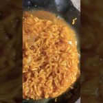 【キャンプ飯】混ぜるだけで簡単なかた焼きそば風【チキンラーメン】 #shorts  #short  #スキレット