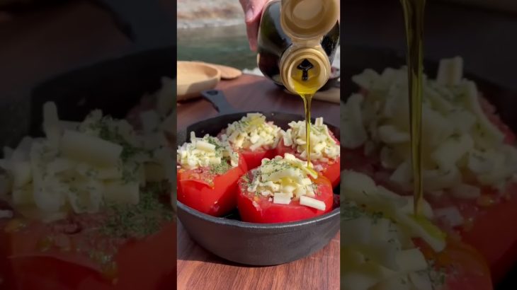 キャンプ飯　トマトコンビーフ詰めチーズ焼き #アウトドア #キャンプ #キャンプ道具 #キャンプ飯 #料理 #キャンプ好きと繋がりたい #キャンプ女子 #shorts