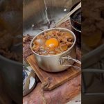 野で牛丼を食す。 #キャンプ #キャンプ飯 #牛丼 #バカびたし