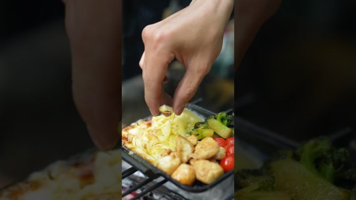 【キャンプ飯 】鶏と野菜のとろ〜りチーズディップ #shorts