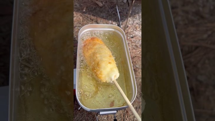 メスティンでチーズハットグを作ります【キャンプ飯】#shorts