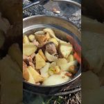 【キャンプ飯】太陽を浴びながらスープカレー#キャンプ#ソロキャンプ #shorts