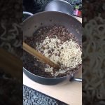 ラーメン入れてキャンプメシPatagonia provisions organic green lentil soup #キャンプ飯 #vegan