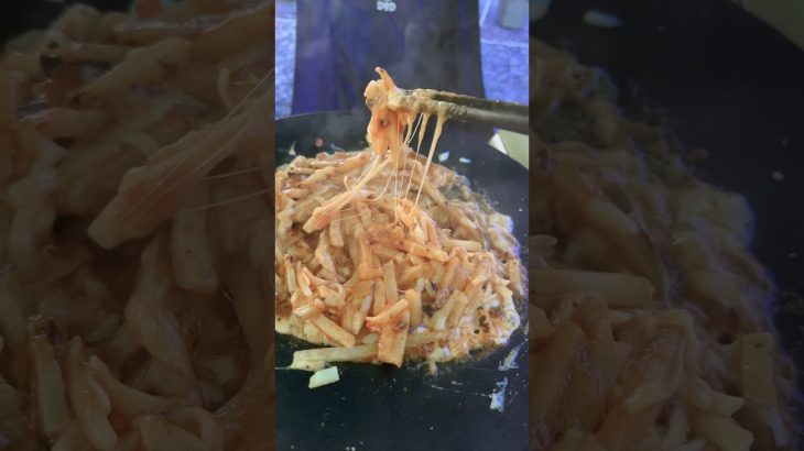 【キャンプ飯】簡単ポテトチーズミートソース　パンに乗せて食べてみた #キャンプ