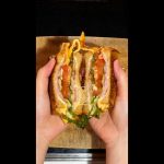 【ホットサンドまだ挟んでるの？】具材をのせて折りたたむだけ！/ Grilled Cheese Hot sandwich in a Pan #shorts
