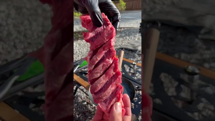 キャンプ料理家のキャンプ飯#waqoutdoor#waq #yagura #takibingfrypan#キャンプ飯 #アウトドア #ステーキ