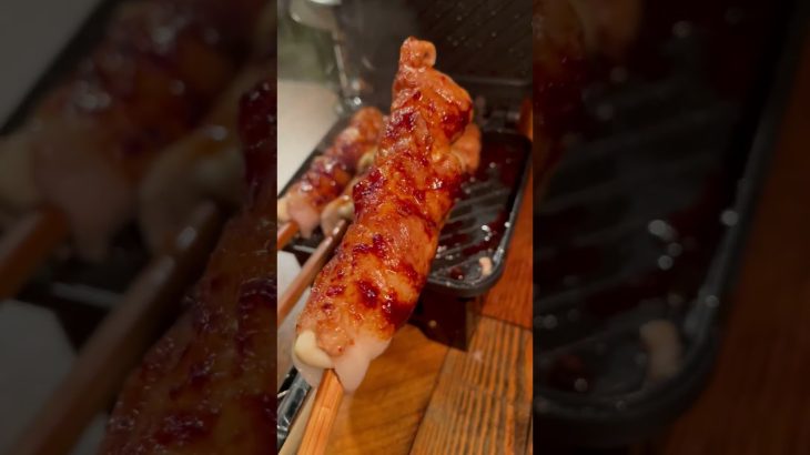 チーズ肉巻き棒！チーズの周りにお肉を巻いてバカびたしで焼くだけ！ホットサンドメーカー大活躍✨#肉巻き#チーズ#焼肉のタレ#簡単料理#簡単レシピ#アレンジレシピ#バカびたし#shorts