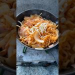 【キャンプ飯】キャンプで作る！絶品ポックンミョンの旨辛カルボ🍜✨【簡単アレンジ】 #shorts #short #クラフトビール #日替わりビール #韓流 #ポックンミョン