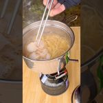 【キャンプ飯】インスタントラーメンを高級な食材で作った。 #焚き火 #camping #焚き付け #camp #焚火台 #キャンプ #アウトドア #飯テロ #amsr