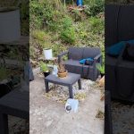 キャンプ場の敷地の中に、このようなカフェスペースを造ると、キャンプも楽しめたり、このソファで朝食やコーヒーブレイクを味わえるので、是非とも皆様にもカフェスペースを造る事をおすすめします。#キャンプ