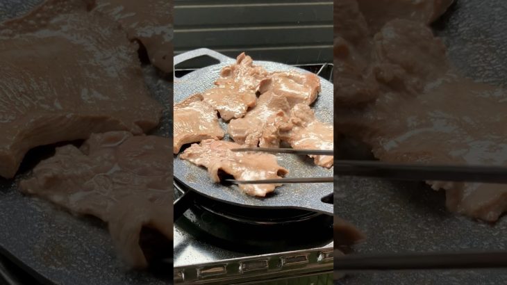 【ネギ塩牛タン丼の作り方】#キャンプ飯 #shorts #牛タン