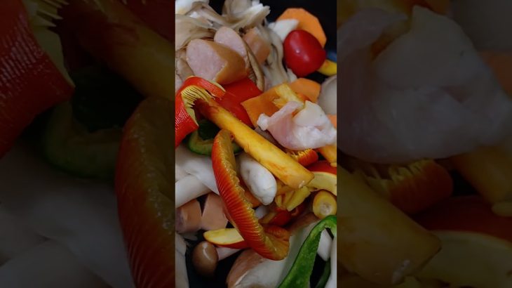 【焼きうどん】川の中！コットでキャンプ飯　 #キャンプ #campfire #キャンプ女子#キャンプ飯