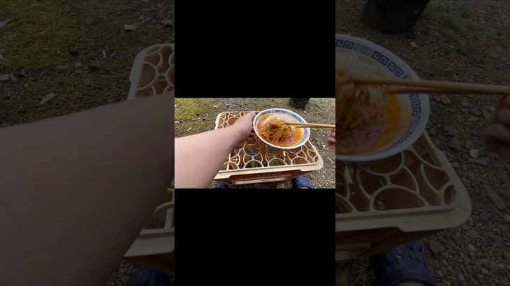 【孤独の外飯】おじさんが作る蒙古タンタンメン　#キャンプ飯 #アウトドアグルメ #cooking #bbq #ラーメン　#ramen