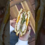 てりたまチキンのホットサンド（レシピは説明欄に記載）