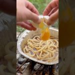 寒い日は鍋焼きうどん #キャンプ #camp #camping #アウトドア #キャンプ飯 #焚火 #北海道 #焚き火 #ソロキャンプ #鍋焼きうどん #焚火飯 #hokkaido