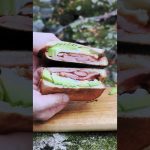 【大自然の中で作るホットサンド】#ホットサンド#キャンプ飯#shorts#shortsfood
