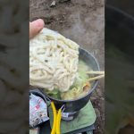 冬の寒い山でモツなしモツ鍋うどん #アウトドアグルメ #キャンプ飯#うどん  #もつ鍋