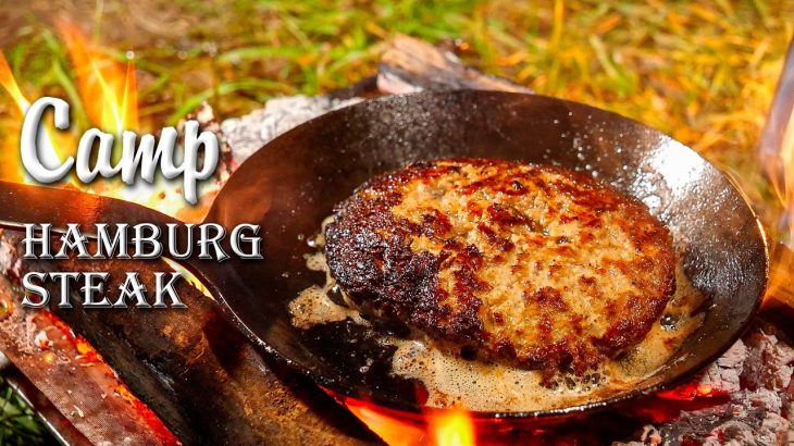 焚き火で作る酒のつまみとハンバーグ