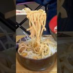 セブンイレブン 豚ラーメンで二郎系風を作ったらめちゃくちゃ美味かった！ #キャンプ飯 #cooking #アウトドアグルメ #food #japanesecamp #料理 #飯テロ #簡単レシピ