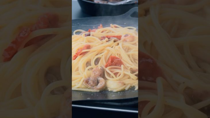 アヒージョの残りで作るパスタが反則だった。🍝